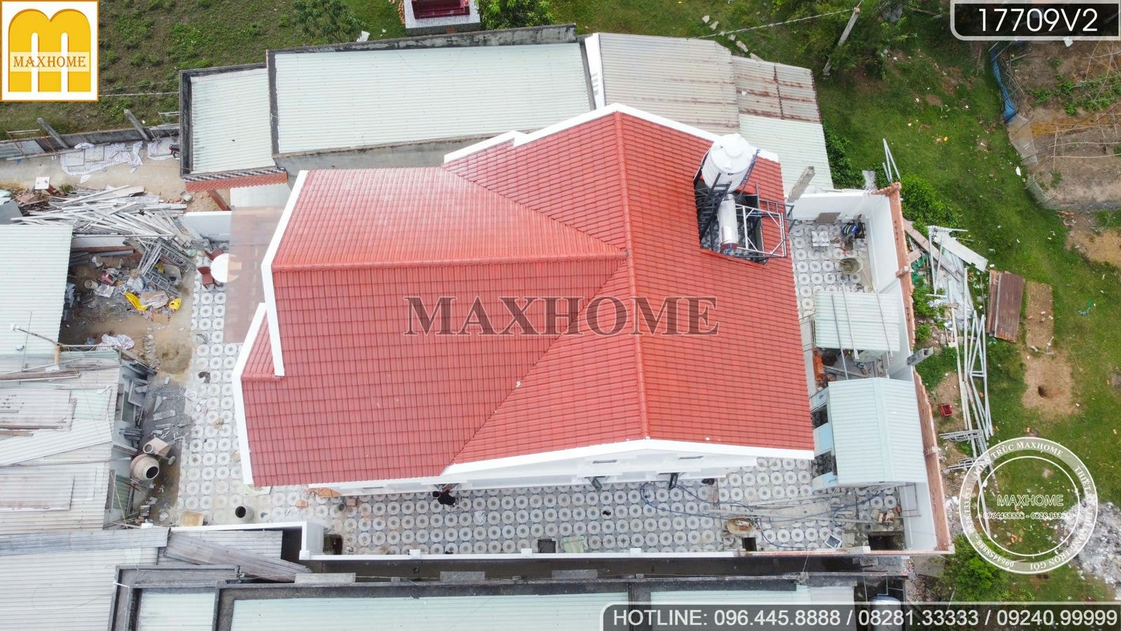 Maxhome kiểm tra chất lượng công trình nhà tân cổ mái Thái tại Long An