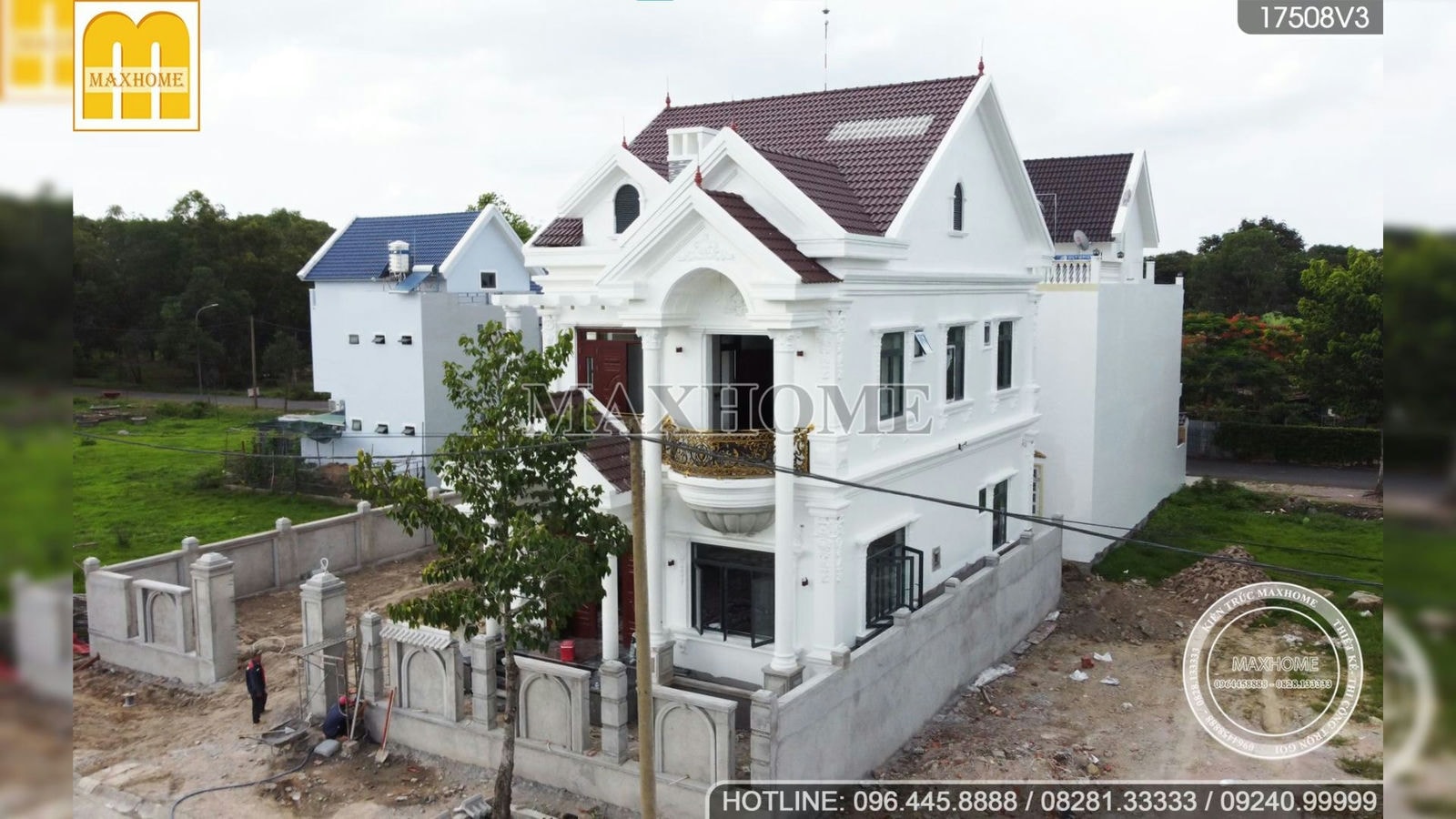 Thực tế kiến trúc CỔ ĐIỂN và SANG TRỌNG của ngôi nhà mái Thái đồ sộ